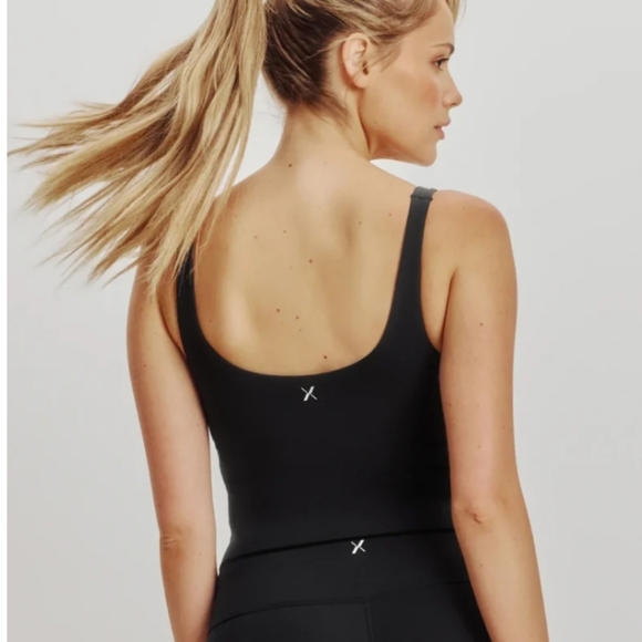 Knix HiTouch Active Contour Tank Top Black Small (Fits 32A, 32B, 32C) - Picture 15 of 16